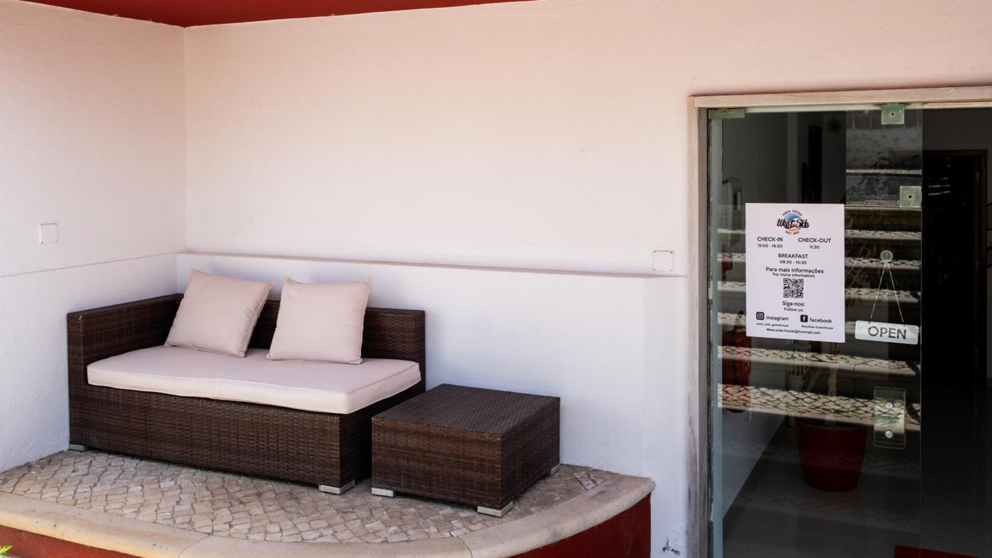 West Side Guesthouse เปนิช ภายนอก รูปภาพ