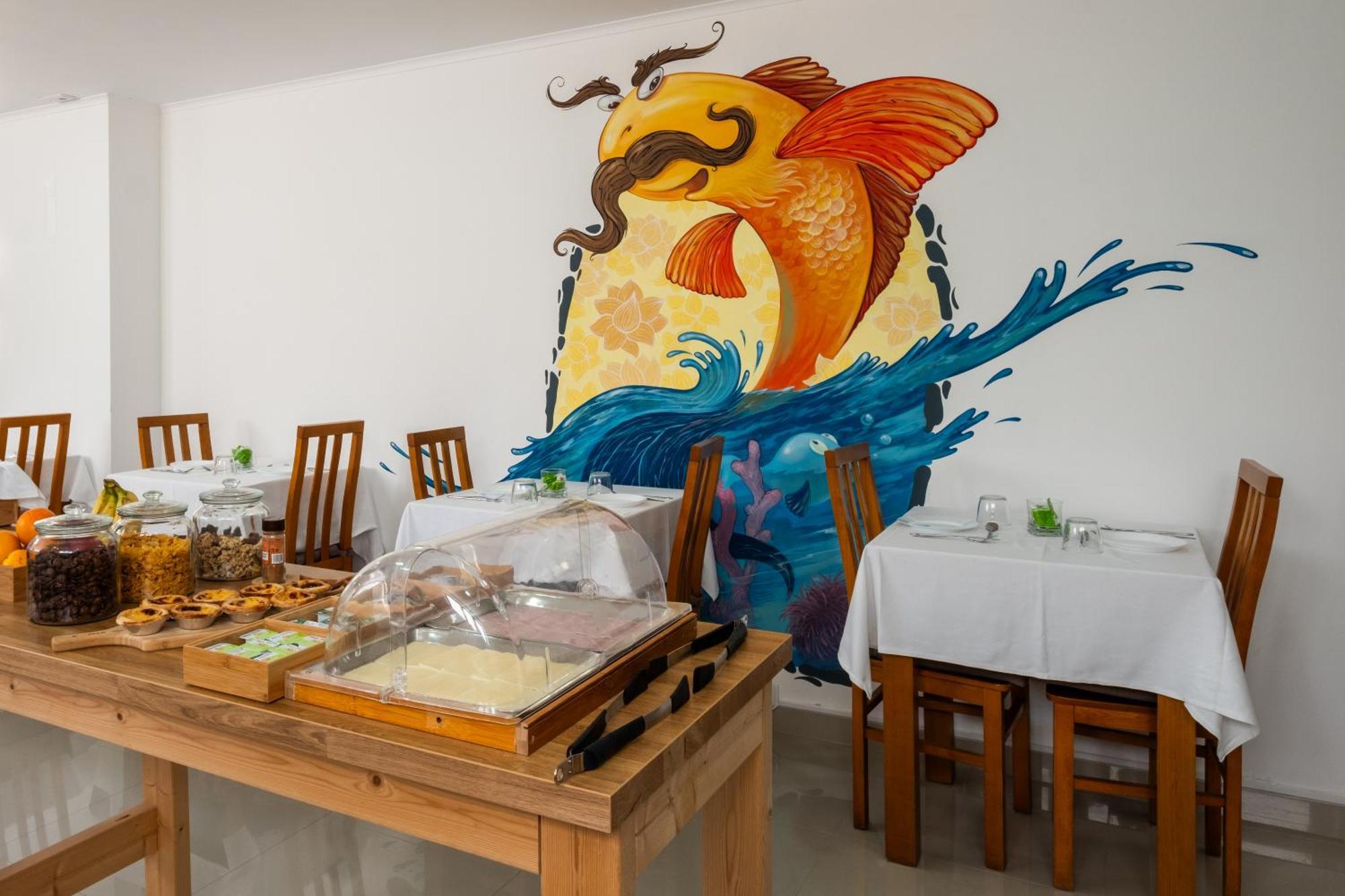 West Side Guesthouse เปนิช ภายนอก รูปภาพ