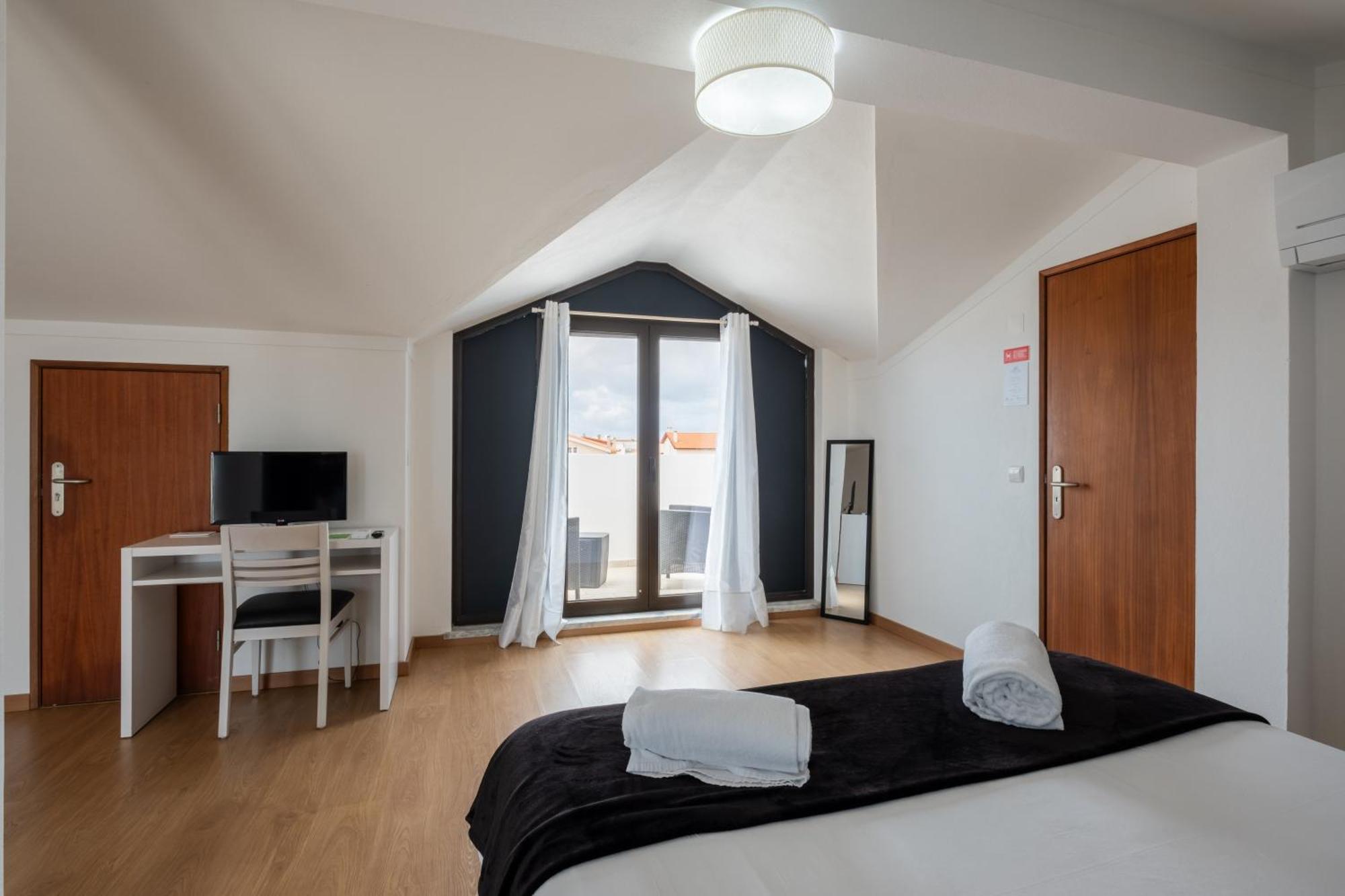 West Side Guesthouse เปนิช ภายนอก รูปภาพ