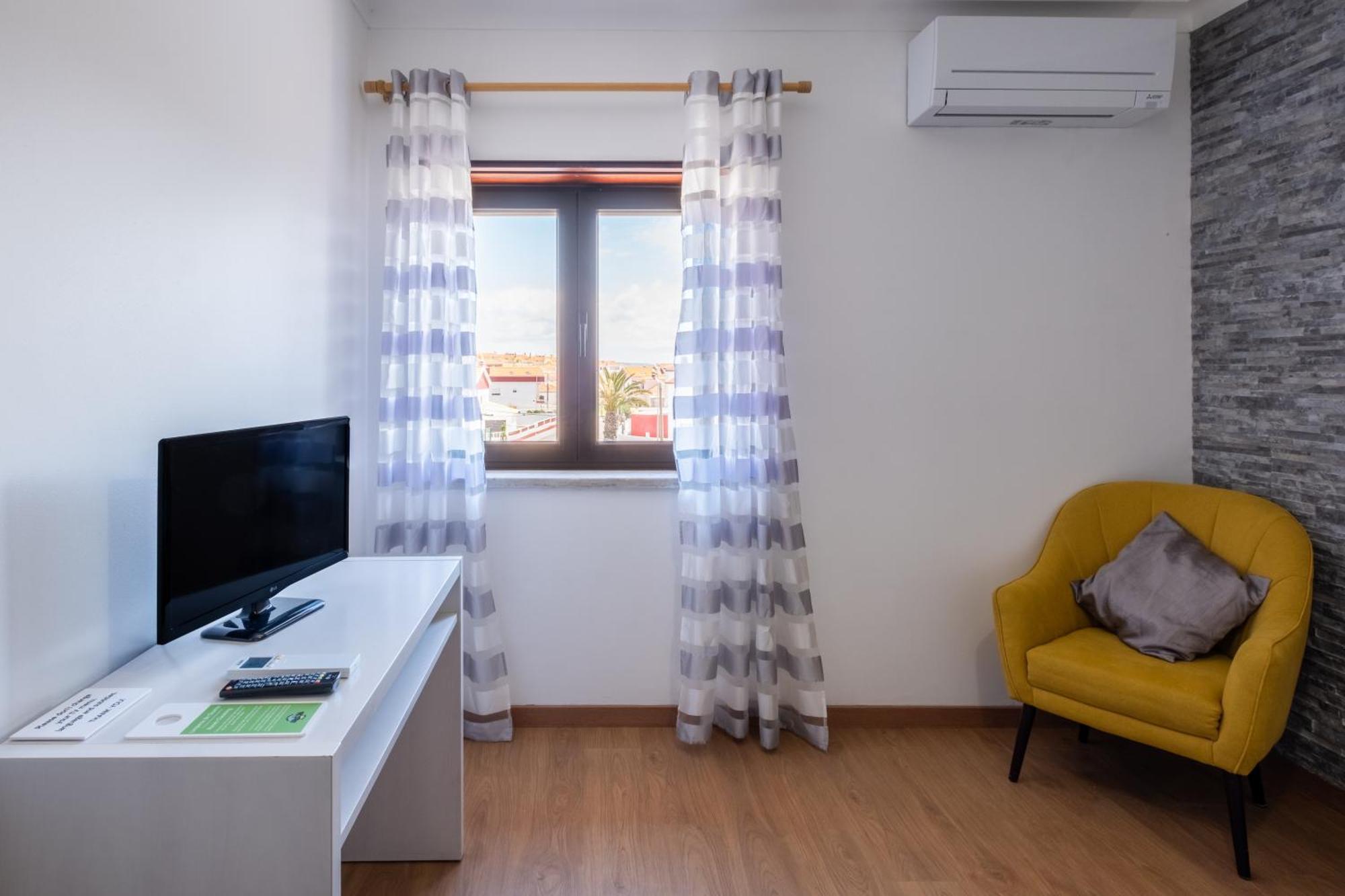 West Side Guesthouse เปนิช ภายนอก รูปภาพ