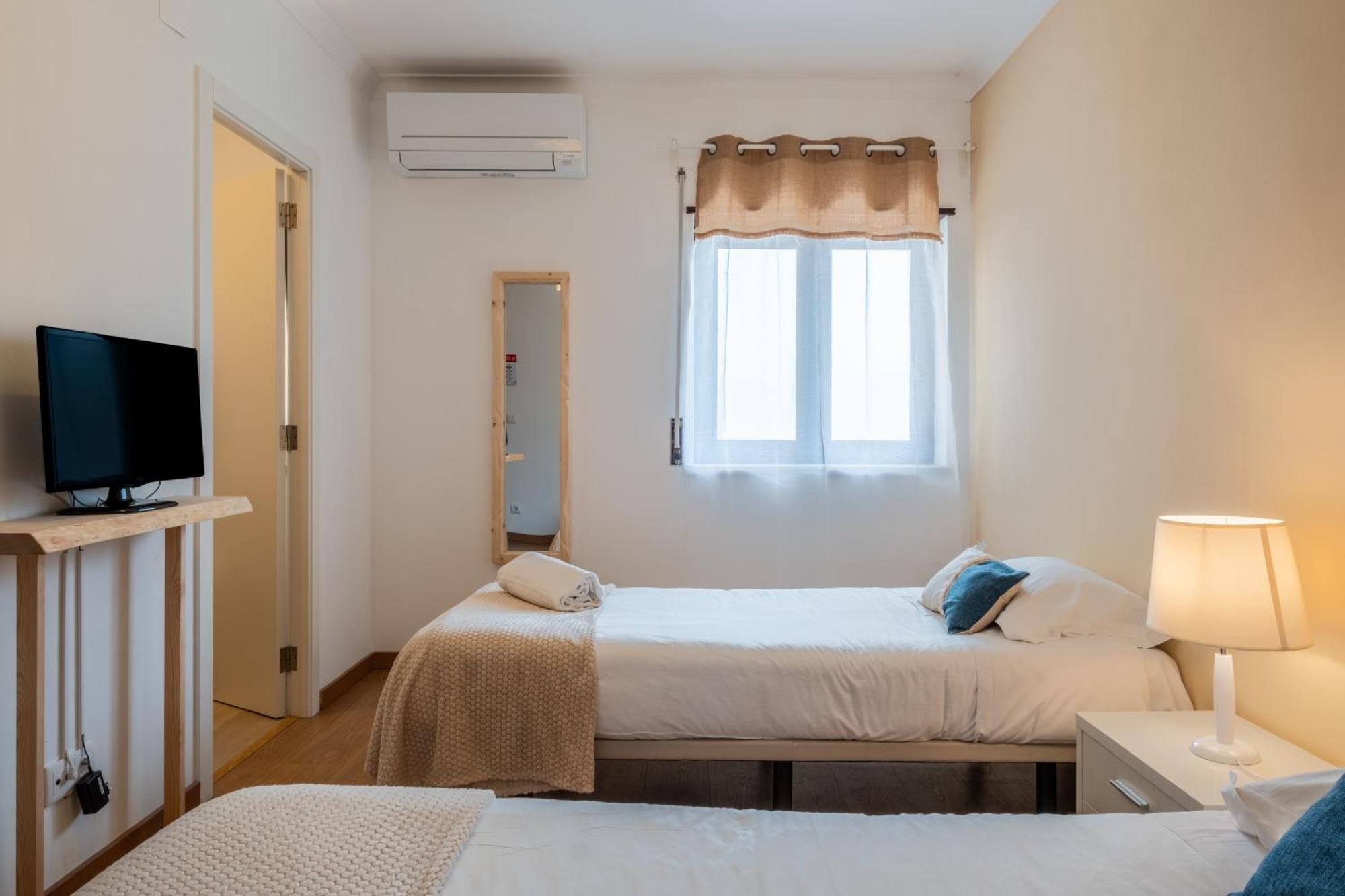 West Side Guesthouse เปนิช ภายนอก รูปภาพ
