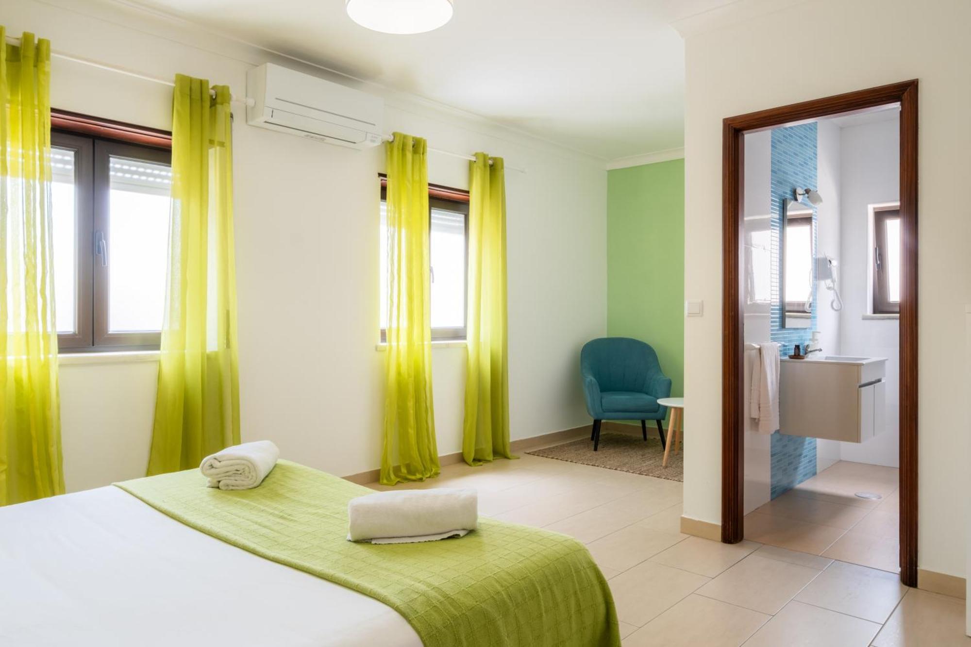 West Side Guesthouse เปนิช ภายนอก รูปภาพ