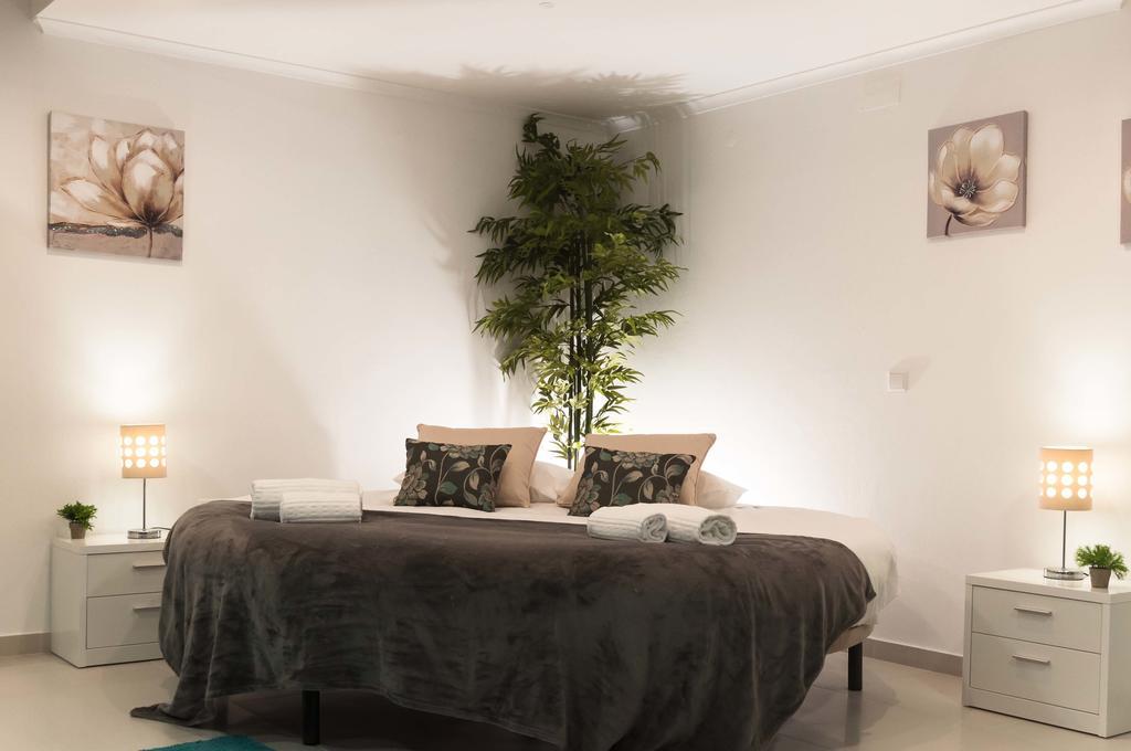 West Side Guesthouse เปนิช ภายนอก รูปภาพ
