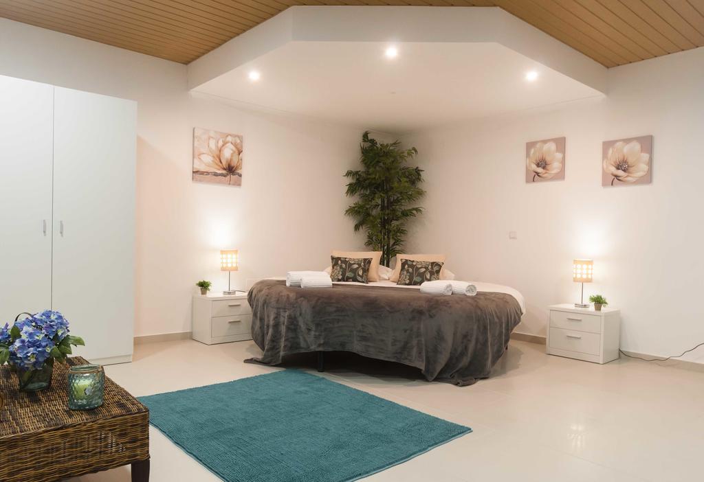 West Side Guesthouse เปนิช ภายนอก รูปภาพ